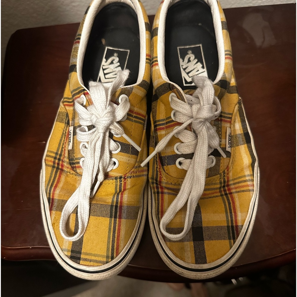 Women’s Low Top Canvas Plaid Sneakers